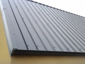 panel-sandwich-3-grecas-gris